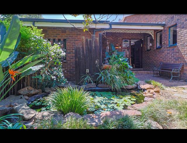 5 BEDROOM HOUSE FOR SALE IN MONDEOR